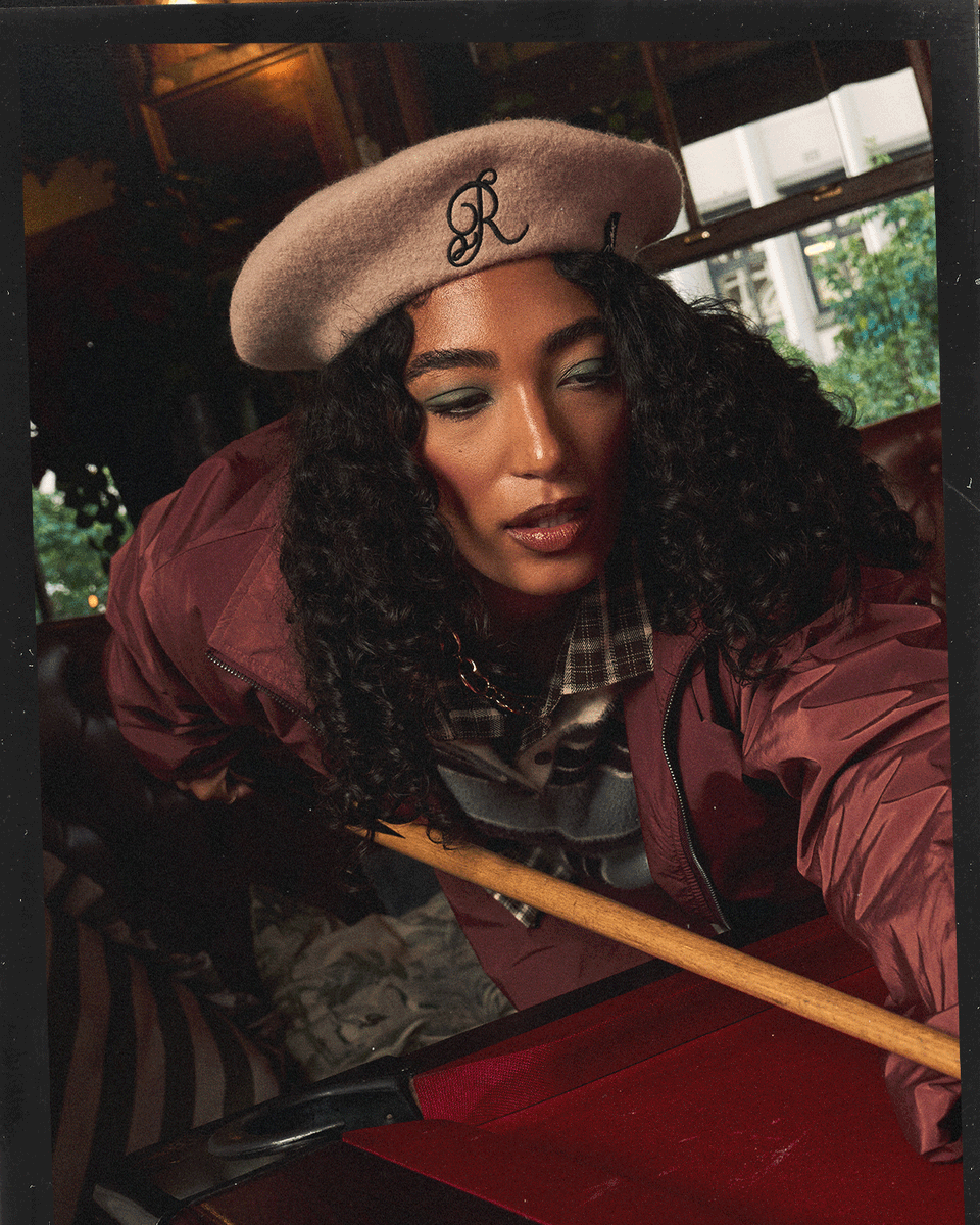 sportsceneSA's tweet photo. The kind of outfit that turns a simple pause into the whole moment.

Redbat available exclusively in sportscene stores, Bash mobi app &amp; online: https://t.co/aSKJ2XETUa

#obsessedtoprogress #RedbatYourMove https://t.co/c1ZkQWztoq