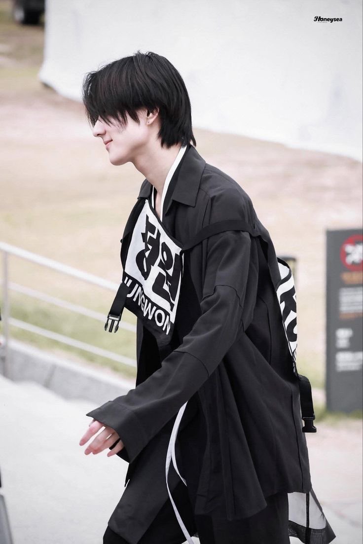 깜순간 tweet media