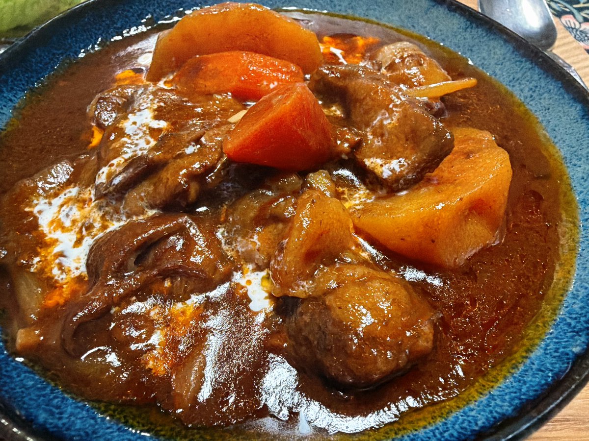 TeniSurakAdaze's tweet photo. 煮込み料理が得意 https://t.co/ITq6XlY0xF