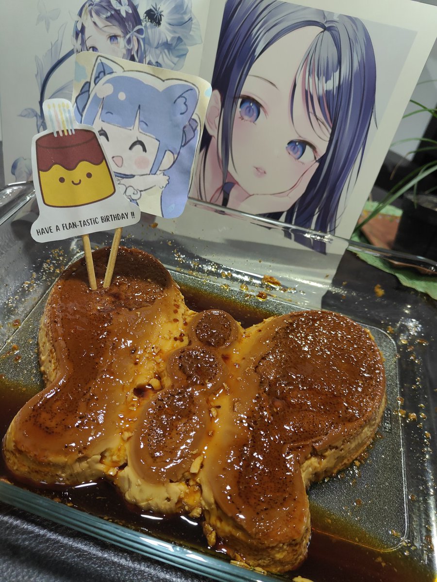 SebasAndrew's tweet photo. Súper Feliz Cumpleaños @rainydayinabi!! 🥳
El año pasado fue un pudín circular y este año es con forma de linda mariposa!!! 🍮🦋

Fue un primer intento de cocinar en horno, así que perdón por los detalles!

Muchas felicidades, Nabi! 🎉🦋🎈 https://t.co/uhhWMuGahR
