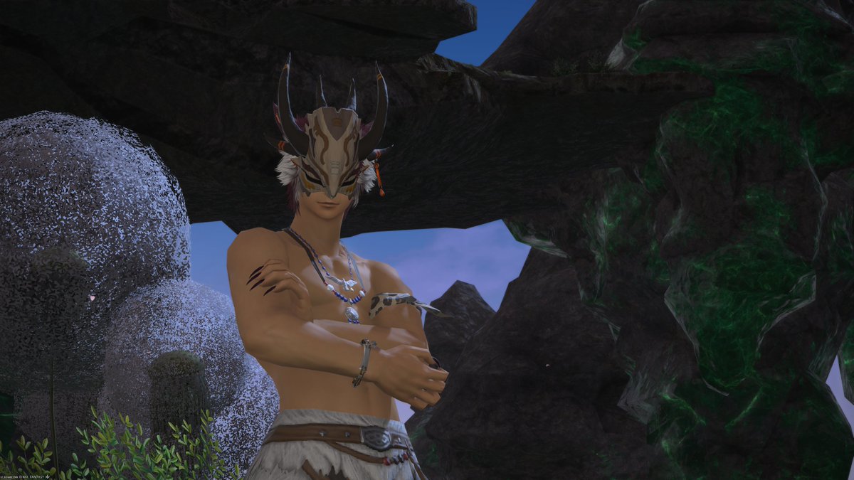 saha_ff14's tweet photo. バヌバヌ族のクエスト、「誓約」に上がれるところまできてクライマックスかなと思い、きっと太陽の舞を踊るはずとダンサブルなミラプリをしたらあまりにも土地の守り神の化身みたいになってしまったな https://t.co/XGKqbYYNPK