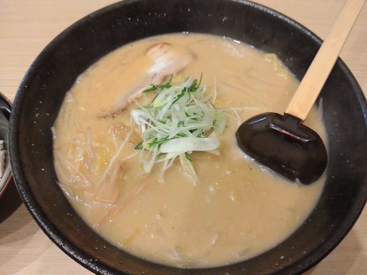 chiezo___3's tweet photo. ひっさびさに信玄のラーメン食べた https://t.co/0BHE3OPyJ4