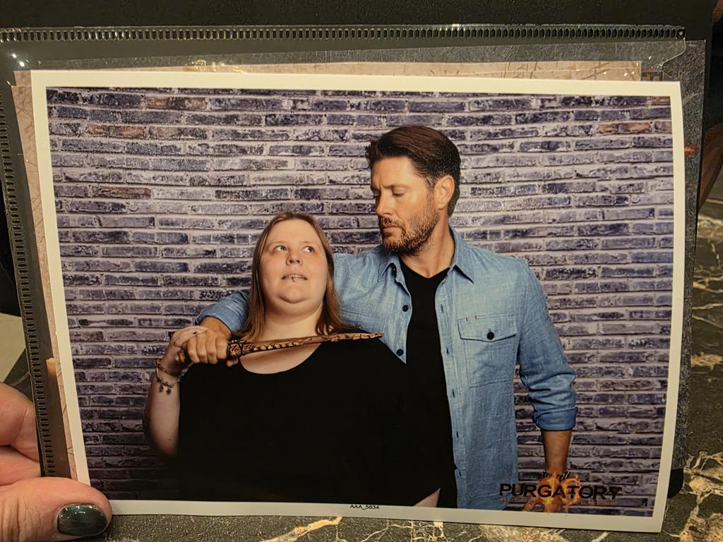 Spn_Tatch's tweet photo. My Sunday Photo Op from #purgatory10 with @JensenAckles 

#JensenAckles #purcon #purgatory10 #DeanWinchester #SoldierBoy https://t.co/BrvK7pw7Ln