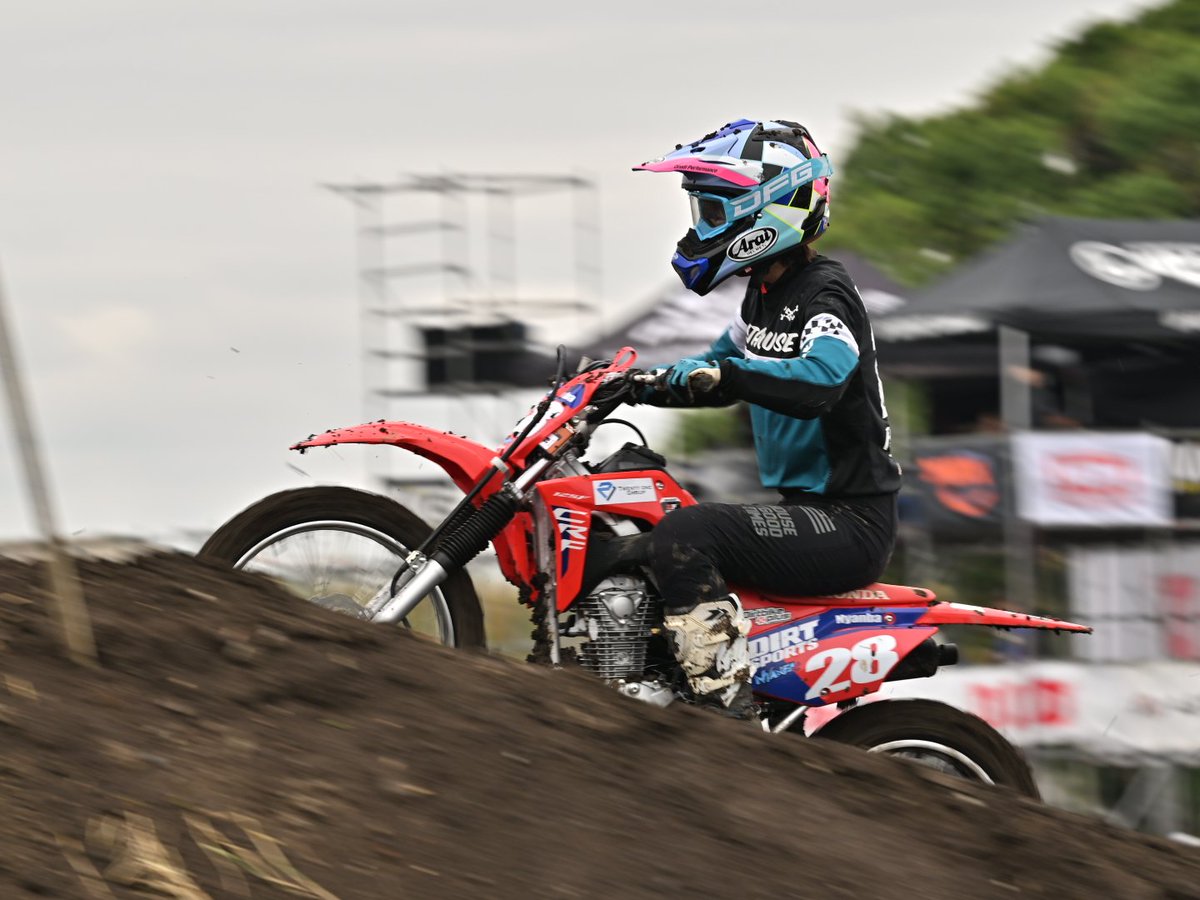 pO6k9Hb5zdLpHaZ's tweet photo. D.I.D全日本モトクロス選手権
2026第3戦 21Groupカップ
Honda CRF125Fワンメイク
#28 難波祐香
DIRTSPORTS &
DIRTFREAKにゃんばレーシング
#DID #全日本モトクロス選手権
#21Group #オフロードビレッジ
#Honda #CRF125F
#難波祐香 #にゃんばちゃん
#DIRTSPORTS
#DIRTFREAK #にゃんばレーシング https://t.co/1Cj9t1n61F