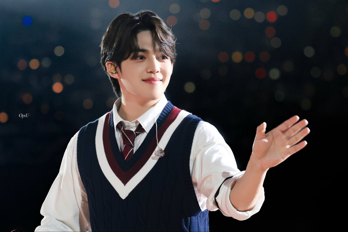 ·OptU·Scoups· tweet media