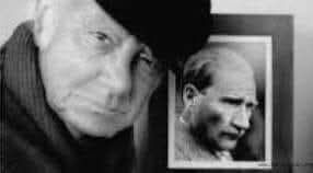Dede38__'s tweet photo. Şeyh Said ve Tuncelı isyanları, tesadüf değil, emperyalizmle işbirliğidir.
Atatürk, birinde Musulu almaya çalışıyordu, diğerinde de Hatayı almaya çalışıyordu. Ne  hikmetse  isyanlar tam bu  tarihlere denk gelmiş, neden acaba?
Tarihten Yaprak 1 a/
 ''...Gâzi'nin tam bağımsızlık tutkusu, Ortadoğu'da İngiltere'yi son derece rahatsız ediyordu, nedeni şu:
''...bağımsızlığın ve Türklerin deyimiyle 'ulusal bütünlüğün' korunması için, ülkenin zengin doğal kaynaklarını, bir an önce geliştirmesi zorunludur. Bu ise ancak (buraya dikkat) yabancıların katkısıyla ve mali desteğiyle gerçekleşebilir; ancak büyük dış borç altına girilmesi, ya da ecnebilere geniş ayrıcalıklar tanıyan bir politika uygulanması, hızlı bir üretim artışı sağlayabilir; bunun için de, her şeyden önce, cumhuriyet yönetiminin 'mutlu yalnızlık' ve 'mutlak bağımsızlık' tutkularından vazgeçmesi gerekmektedir.
' (The Economist, 11 Nisan 1925)
B: Hepsi bu kadar mıydı? Hayır! Gâzi, yalnız, 'mutlak bağımsızlığı' titizlikle savunmakla kalmıyor; ayrıca bölgede, öteki ülkeleri 'bağımsızlığa' tahrik ediyordu. Hatay Sorunu tartışılırken, söylediklerine bakar mısınız:
''...ben bugünkü Fransız idarecilerinin, Suriye ve Lübnan'a öyle kolay kolay istiklâl vereceklerinden emin değilim; zaten uygulamayı birtakım yersiz bahanelerle üç sene sonraya ertelemeleri buna kanıt sayılabilir. Binaenaleyh biz hareketimiz kapsamına onları da alarak, kısa yoldan, gerek Suriye ve gerekse Lübnan'a, özledikleri gerçek bağımsızlığı sağlayabiliriz...''
''...Suriyelilerin ordusu yoktur, fakat bizim ordumuz kâfi; söz veriyorum, icab ederse girerim ve sonra yine çıkarım; temenni ederim ki, buna mecbur olmayalım...'' (Atatürk'ten Hatıralar, Hasan Rıza Soyak, cilt II, s. 607)
Emperyalizm, böyle bir 'devrim ocağı'nı rahat bırakır mıydı sanırsınız? Bırakmadılar, Musul (Petrol) Meselesi 'ni hesaba katıp, iki 'isyanı' tahrik ederek işe başladılar; buna içerden Terakkiperver Fırka muhalefeti eşlik ediyordu.)
Tarih tanıktır...
(Tarihten Yaprak/2 a)
 Hakkâri yöresindeki Nastûrî isyanı ve perde arkası
 ''...zamanla Roma Katolik Kilisesi'ne bağlanıp, 'Mar Şimun' sanını verdikleri bir de patrik seçmiş olan Nastûriler (..) Musul Sorunu'nun, İngiltere ile bir savaş olasılığını da içeren, derin bir anlaşmazlığa dönüştüğü sırada; öteden beri kendilerini destekleyen İngilizlerden güç alarak ayaklanmışlardı. Londra Başpiskoposluğu sanını taşıyan bazı İngiliz misyonerlerin, bir süredir Nastûriler arasında propaganda yaptığı biliniyordu. (...) Nastûri çetelerinin saldırılarının önlenmesi için bölgeye kuvvet gönderilmesi gerekli görülmüştü. Ancak bu kez de, İngiliz uçakları, henüz kesinleşmemiş olan Türkiye/Irak sınırını geçerek, Türk birliğine ateş açmışlardı. İngilizler bununla da yetinmeyip, Türk Hükümeti'ne verdikleri bir nota ile bölgedeki askeri harekâtın durdurulmasını istemişler, aksi halde Türkiye'ye karşı harekâta geçeceklerini bildirmişlerdi...'' 
(Şerafettin Turan, 'Türk Devrim Tarihi' 3. kitap, s. 105/106 Bilgi Yayınevi.)
b) Şeyh Sait İsyanı'nın da, ne maksatla tahrik edildiği, iki ecnebinin başkentlerine 'geçtikleri' raporlardan anlaşılmaktadır:
1/ İngiliz Büyükelçisi Lindsay'ın 3 Mart 1925 günkü telgrafına eklediği, askeri ataşe Bnb. Harenc'in raporunda şöyle deniliyordu:
 'Şeyh Sait Ayaklanması, dinci, milliyetçi ve cumhuriyet karşıtıdır; bu etkenlerden hangisinin sonucu etkileyeceği kestirilemez; şu anda Halep'te yaşayan, Abdülhamid'in oğullarından Selim Efendi'nin, Kürtler tarafından ayaklanmanın başı olarak, ya da gelecekteki Kürdistan'ın 'kralı' olarak kabul edildiği söyleniyor.''
2/ Daha ilginci, Bağdat 'taki Fransız Yüksek Komiserliği'nin Paris'e gönderdiği raporda yazdıkları:
''...Kürt ayaklanması, kendiliğinden birdenbire meydana çıkmadı; Kürdistan dağları, yabancıların kışkırtması ve desteği ile ayaklandı; Ayaklanma işareti İstanbul'daki Kürt yanlısı çevrelerden geldi. Bu bölgede meydana çıkan olaylar, İngilizlerin uğradıkları yenilgiden sonra, hiç affedemedikleri Mustafa Kemal'e ve Ankara'daki Meclis'e karşı yürüttükleri siyasetin bir parçasıdır...'' (a.g.e. s. 112) ...)
'Kundaklama olayı'
Gâzi'nin Cumhuriyeti, 'Özgür' ve 'tam bağımsız' (anti/emperyalist) yeni bir devlettir; laik olması kaçınılmaz, 'Sistem' (başta İngiltere), buna karşı iki şeyi kullanmaktadır: 
a/ din, b/ etnik farklılık! İşte, yurt içinde kimsenin dinine diyânetine ve ibâdetine karışmayan, 'cumhuriyet laikliği'nin, ayağa kalkıp 'irtica' diye kükrediği, bu 'kundaklama' olayıdır; dinin ne kendisi, ne de müminleri!
O zaman soru şu mu? Nasıl oluyor da, aynı Cumhuriyet'in sonraki dönemlerinde, yönetimler, -hatta, zaman zaman, Cihet-i Askeriye- birden 'dinimize dahleden'in, 'Batılı' Beyaz, ve Hıristiyan Emperyalizm olduğunu unutarak, Cumhuriyetçiliğin 'saldırgan bir laikliği' uygulamak olduğunu sanıyor ve savunuyorlar?
Yoksa, Emperyalizm'le 'ortak oldukları' için mi?
(Attilâ İLHAN / 10.05.2004 )