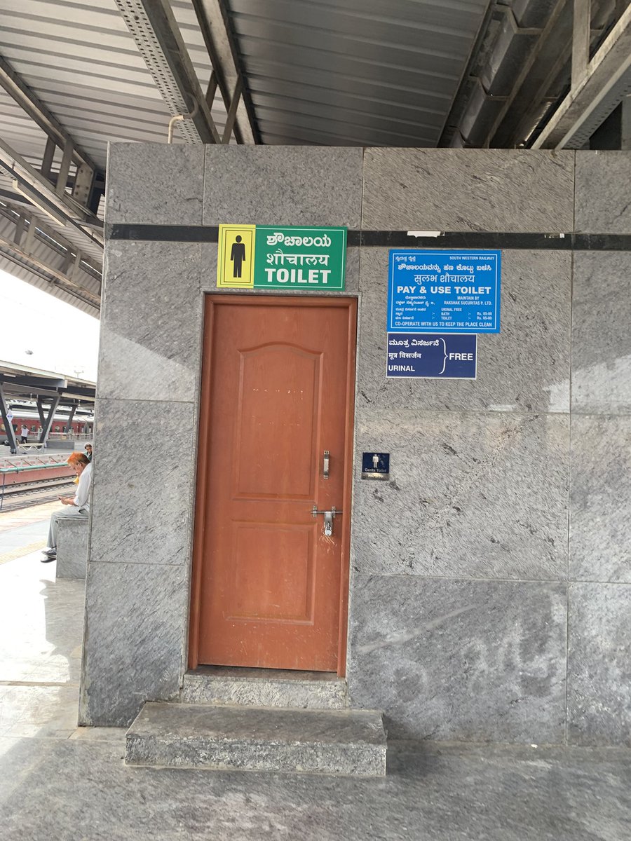 YelahankaForAll's tweet photo. @SWRRLY @RailMinIndia @AshwiniVaishnaw @PMOIndia Washroom locked at SMVT  Railway Station Platform number 7, is this meant for VIP passengers only?? Today’s photo https://t.co/8U6dhbiMzA