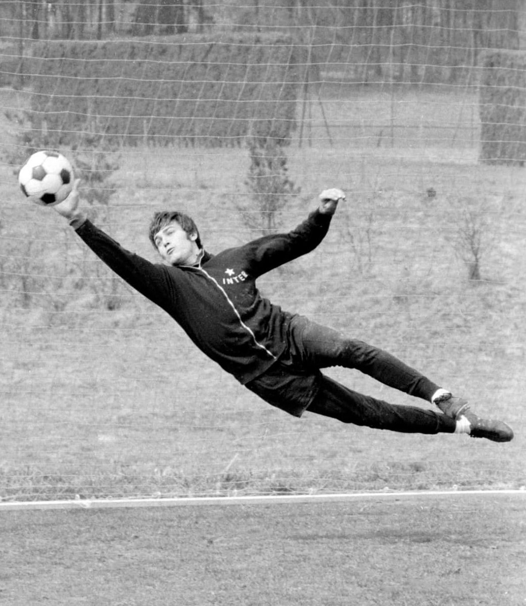 LoversInter's tweet photo. Ivano Bordon.
#Inter https://t.co/zTQqNJ6Flc