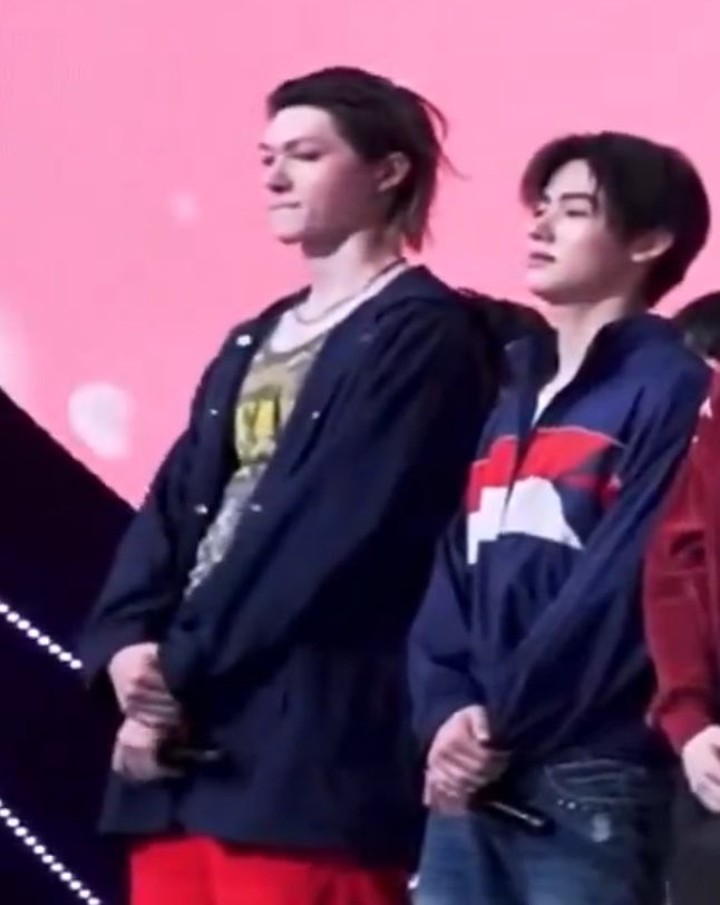 twnti3s 🦊 GO SEONGHYEON ! tweet media