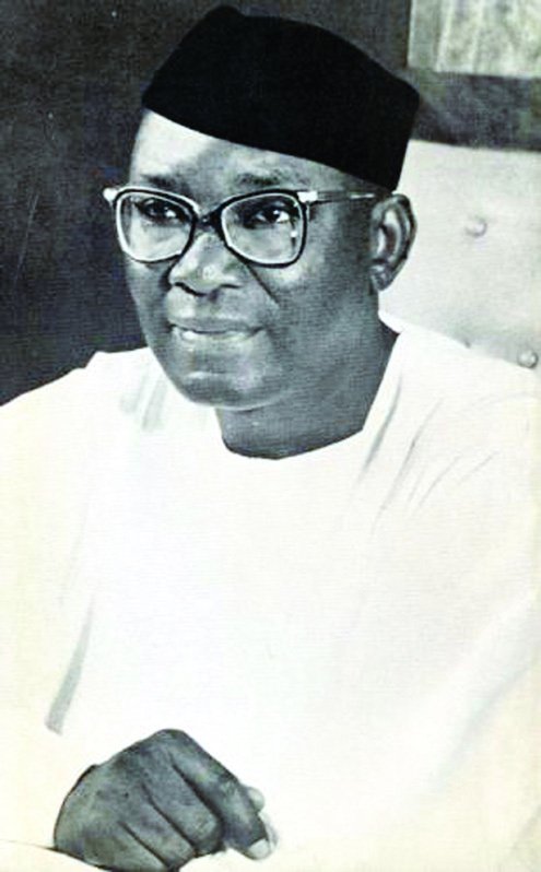 ÀRÍYỌ̀ tweet media