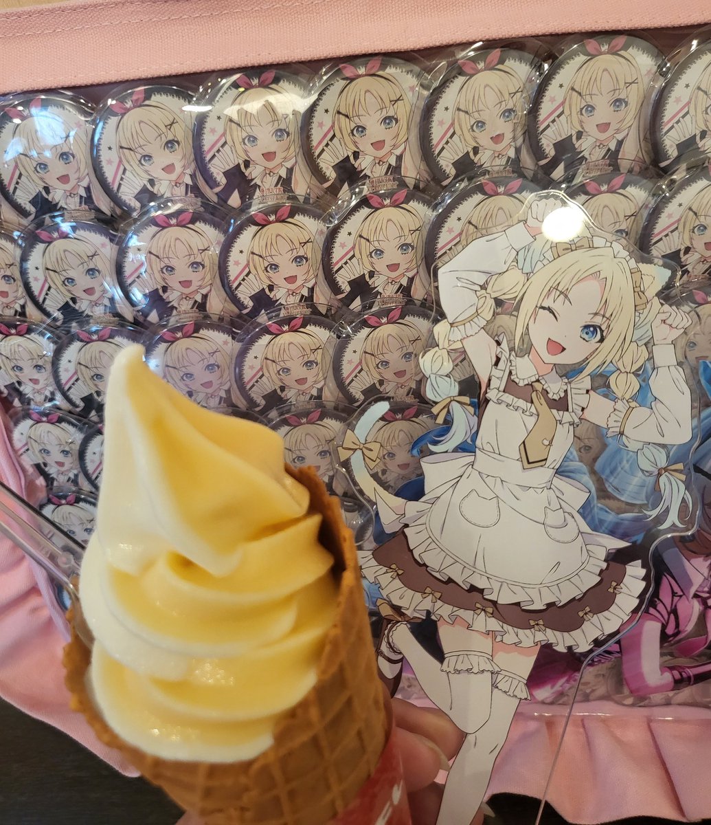 _0_setsuna_0_'s tweet photo. 映画見てゲマ行って卯辰山行って烏骨鶏卵ソフト食べてたらフルグラ法被受注とか知らなかった情報出てきた(情弱……)ので名古屋店で予約するため急いで帰る事になりました笑
久しぶりの金沢だったけど瑠璃誕にまたゆっくり来ます✨
次は神奈川！
１週間頑張ろう(๑•̀ㅂ•́)و✧ https://t.co/875UASqpS5