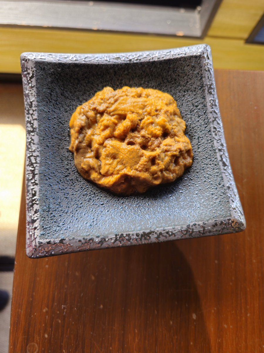 play959121's tweet photo. こんにちは日本料理まつきです。​いつも応援頂き、ありがとうございます。長年お世話になった漁師さんが体調不良で潜れなくなり、うにの仕入れが危機に瀕しています。

​安く叩きたい訳ではありません。今と同じ価格で買い、汗を流す漁師さんの利益にしっかり還元したいのです。 https://t.co/gqt3VaLc3i