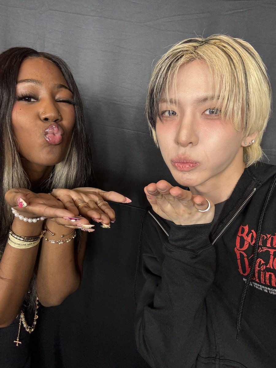 Brianologyy's tweet photo. Ampies selfies 💕 https://t.co/Gx97KI5qAO
