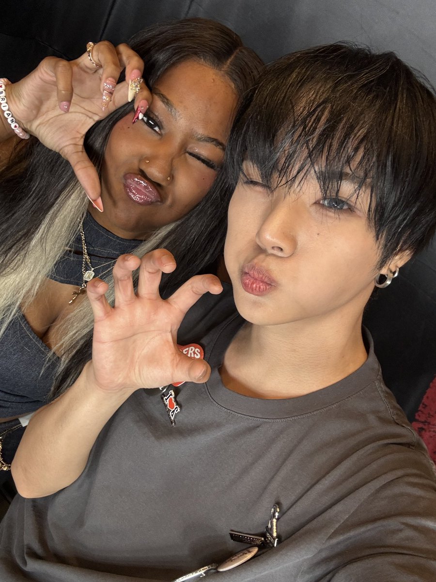 Brianologyy's tweet photo. Ampies selfies 💕 https://t.co/Gx97KI5qAO