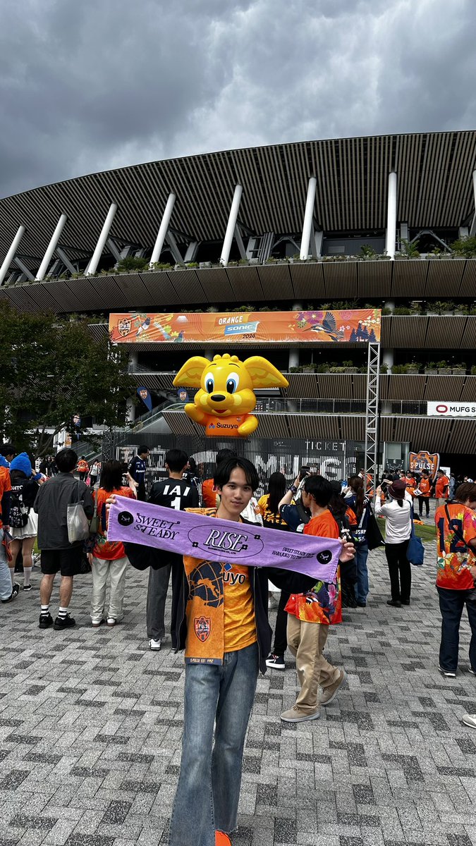 tomo_3244's tweet photo. エスパルス×すいすて
5度目の正直国立決戦
 #すいすて 
 #塩川莉世 
 #spulse https://t.co/ttUiU5T09q