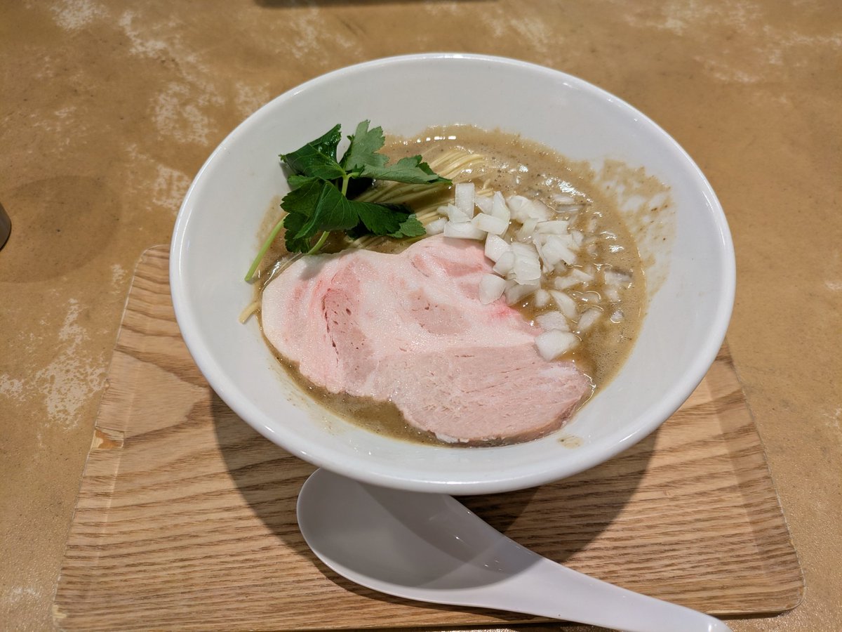 isuke_0325's tweet photo. 麺屋ぶらい
極濃純にぼし https://t.co/milztv6hEi