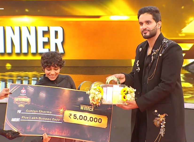 SubhamAgga5749's tweet photo. Congratulation Gunjan Sharma For Winning Battleground S2 🏆🥳&amp;

Congratulations to Shiva Singh for Becoming the Runner-up in Male Category❤🔥
U played well Brother🤝

#AbhishekMalhan #BattleGroundS2 https://t.co/MPD09bTLDv