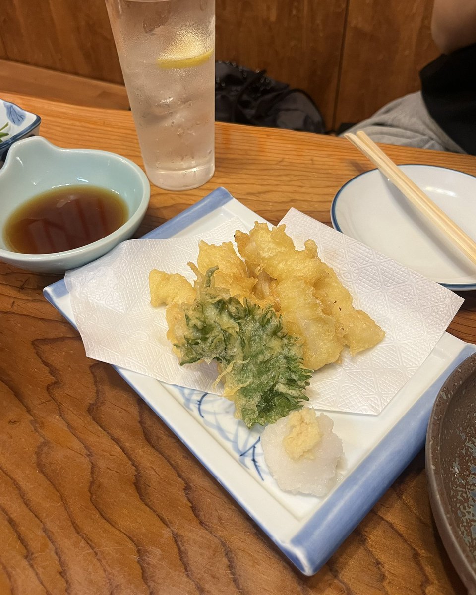 穴 tweet media