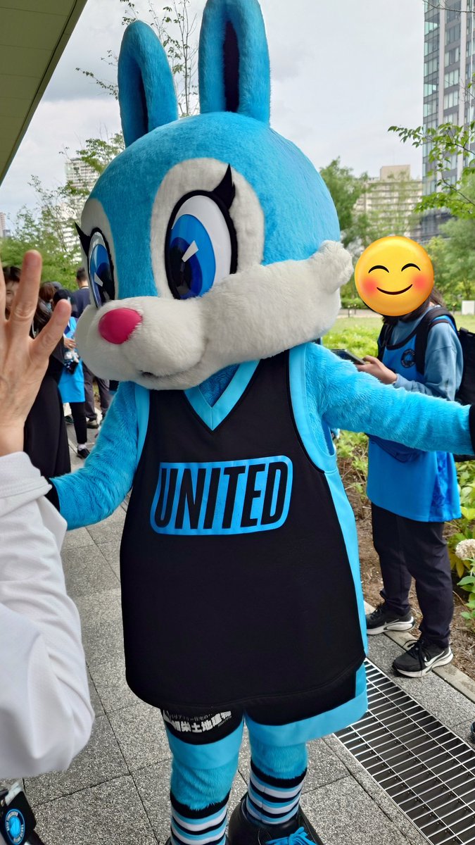 そしてウサギが通り過ぎた