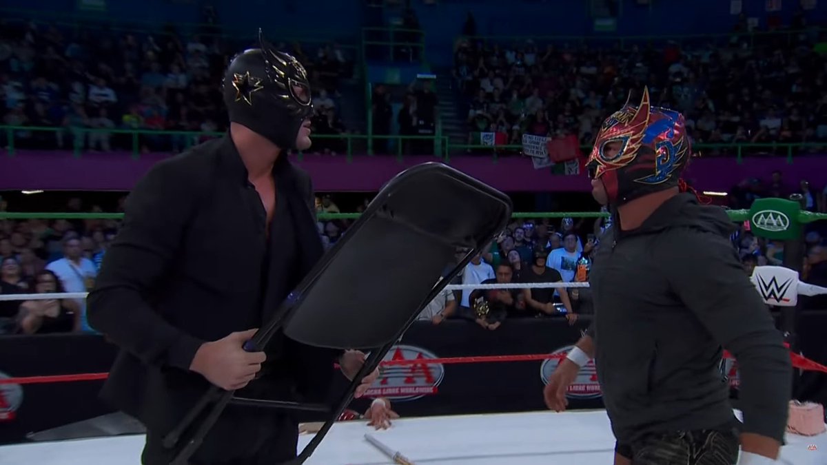 DavidTA08's tweet photo. Estamos a 1 semana de ver la lucha más importante que ha producido WWE y AAA en este año.

Una máscara va caer, una carrera va cambiar para siempre y se convertirá en una leyenda de la Lucha Libre Méxicana, Grande, es hora de destruir a tu nemesis y alzarte con tu gente.

#AAA https://t.co/LjJSt4F4Mh