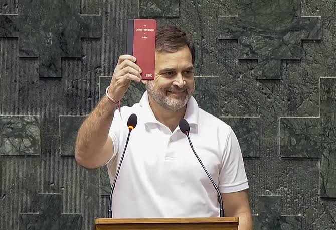 The Analyzer (News Updates🗞️) tweet media