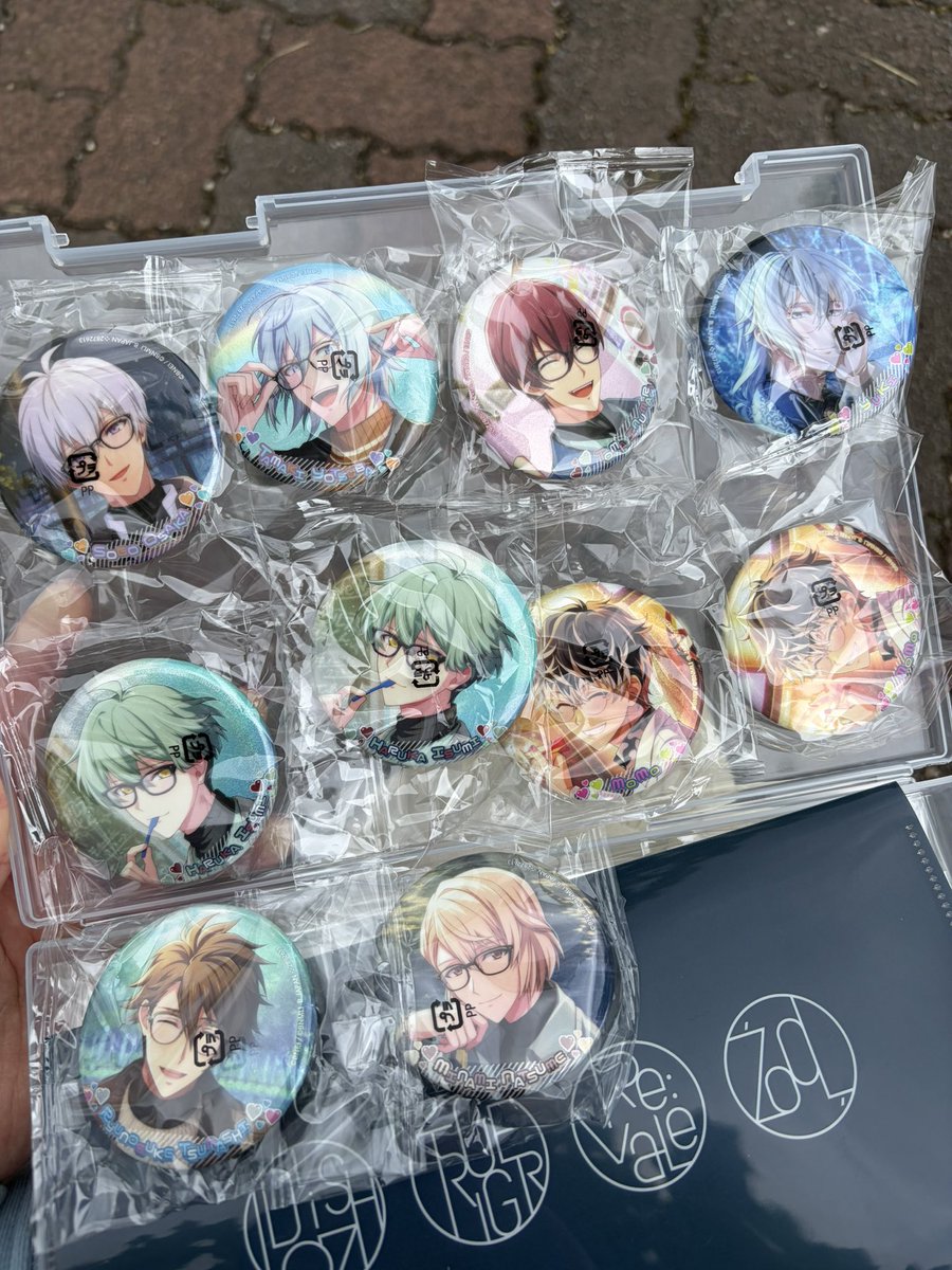 ohuton_da07's tweet photo. 【交換】アイナナ EXPO カプセル 缶バッジ

譲：環、トウマ、千、龍之介、巳波、悠2、百2

求：陸

本日、お手渡しでの交換希望です。
検索よりお気軽にお声掛けください☺️✨️ https://t.co/28lQwdFxXO