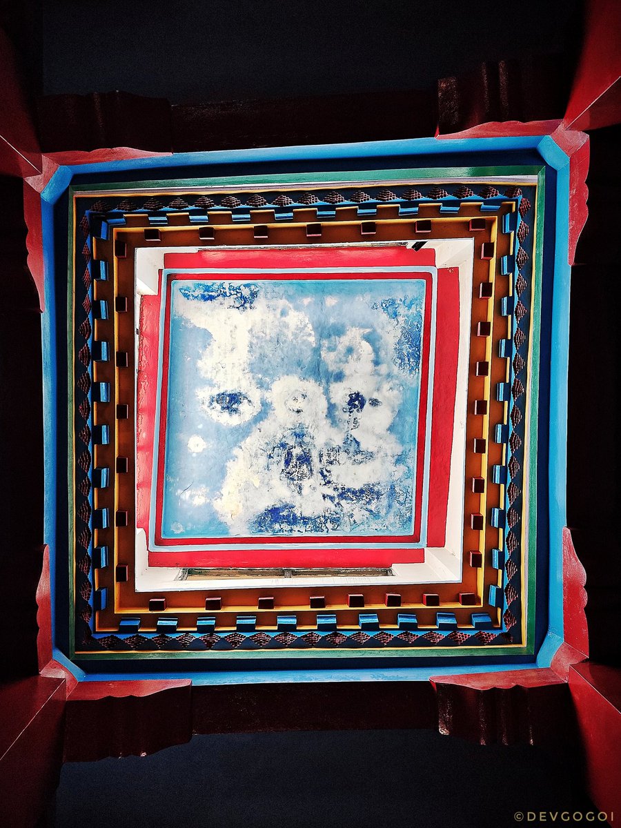 devkgogoi's tweet photo. The Way of the White Cloud: ceiling of the Tibetan Buddhist temple belonging to the Drikung Kagyu Order, in the former estate of German-born Lama Anagarika Govinda, which he inherited from the scholar E Y Evans-Wentz. A beautiful long-retreat center located just below #KasarDevi https://t.co/p0DJh6rlTs