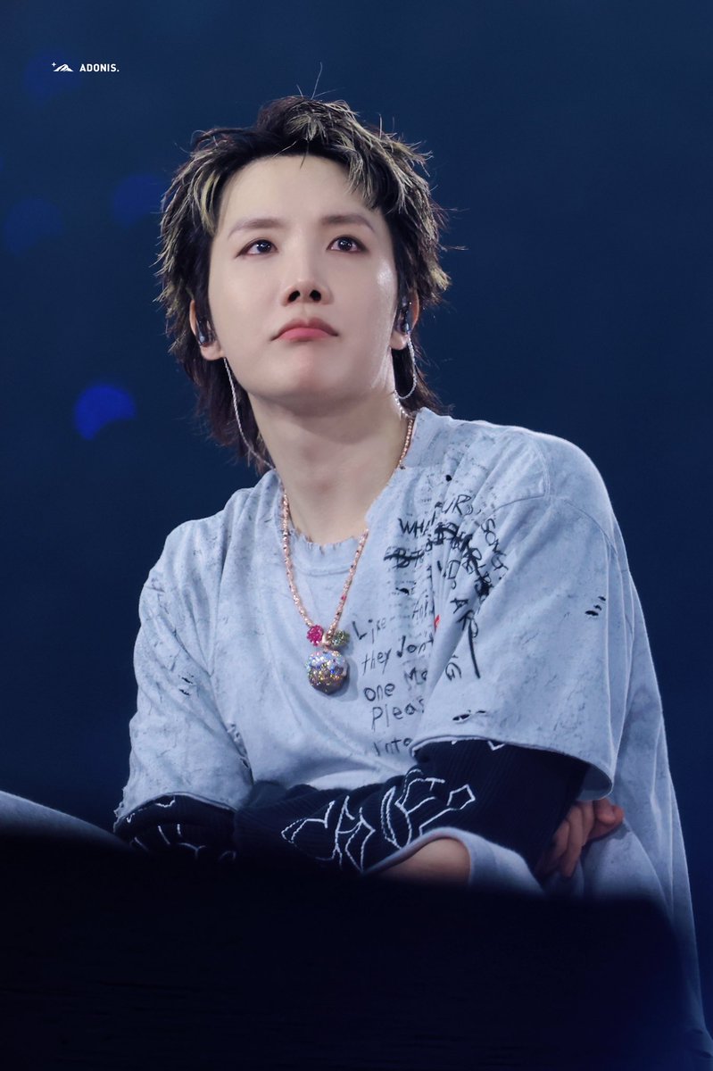 Adonis_Hoseok's tweet photo. 260523 BTS WORLD TOUR ‘ARIRANG’ in LAS VEGAS D1

#제이홉 #정호석 
#JHOPE #ジェイホープ @BTS_twt https://t.co/jZgZPvmt64