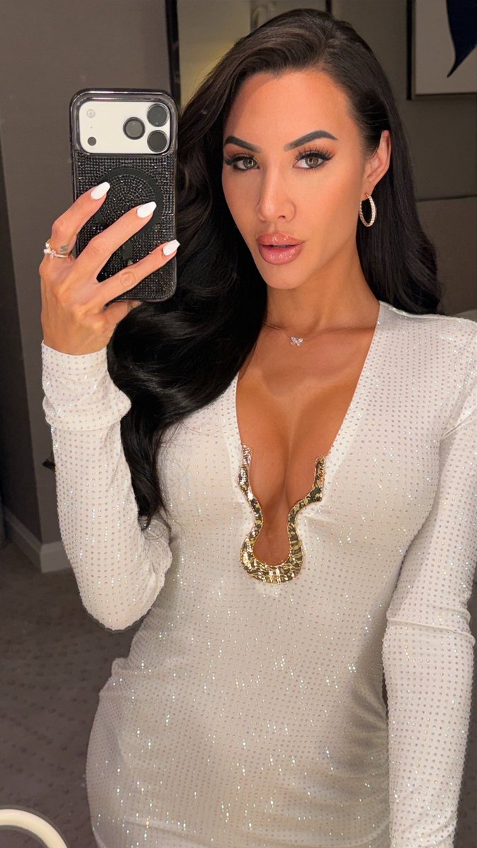 Itscorrieyee's tweet photo. Date night, where are we going? https://t.co/FZ23k3T0Yy