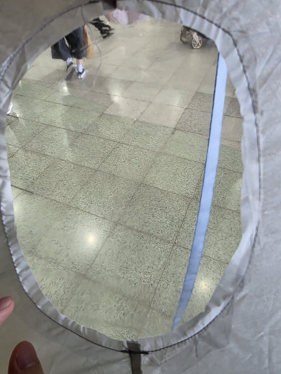 aeong247163's tweet photo. 체력 및 배터리 이슈로 4시이후에는 퇴근하겠습니다 https://t.co/QGFYkqjEfY