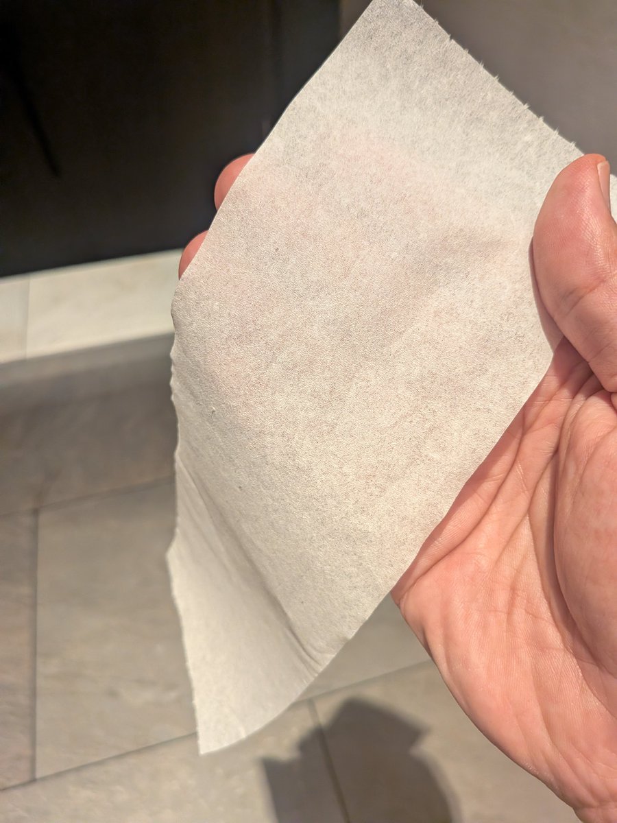 TelemacoUnchain's tweet photo. Ojalá un gobierno con la misma transparencia que el papel del Arturo Soria Plaza https://t.co/IKP0WADC2d