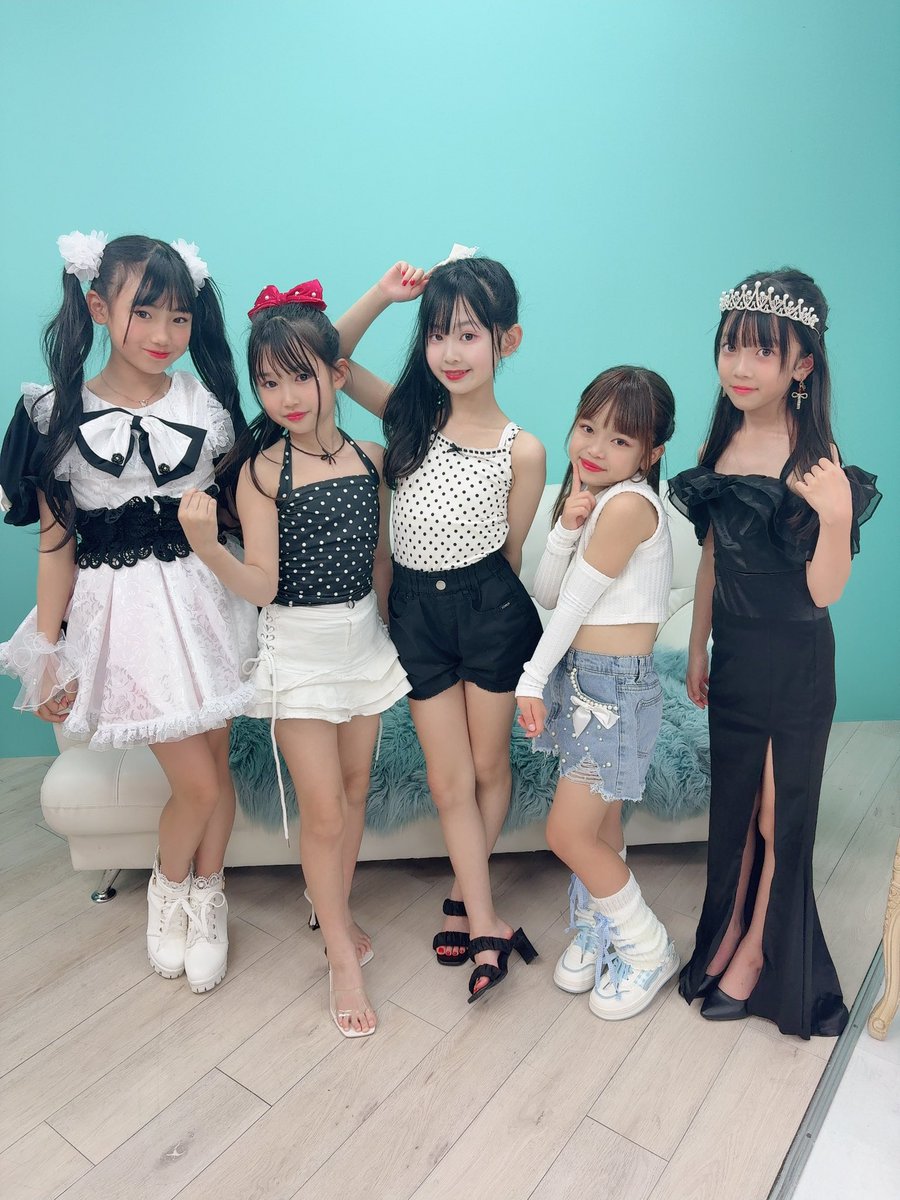 REmee322's tweet photo. 💜🩷RE:mee＆めんたい娘🩷💛🩵
楽しんでいただけたでしょうか？😏
子供達はたくさん遊んでもらって楽しかったみたいで「次はいつー？」と言っております🥹
写真たくさんアップお待ちしてます‼︎
そして、めんたい娘ちゃん達のデビューまで残り2週間‼︎
よろしくお願いします！
#REmee
#めんたい娘 https://t.co/wsFRz90eiO