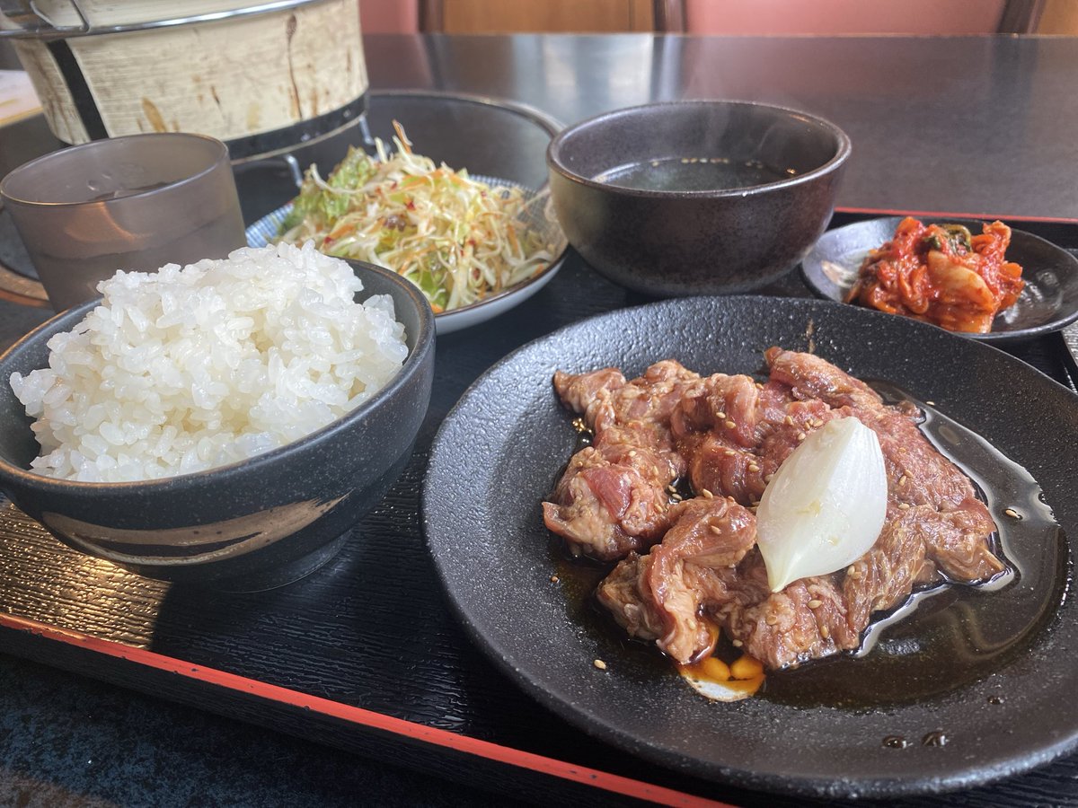 dendauni's tweet photo. いたばし夢企画旗あげ公演を旧高島第七小学校に観に行ってきました。

あんなに大勢の子供たちが演劇を選んで参加していたことも嬉しかったし、何より舞台に立っている子たちから表現する喜びが溢れて、それが伝わってきて心が震えました。
ありがとうございました。
旗揚げおめでとうございます🎉 https://t.co/ZmjmGIlc4f