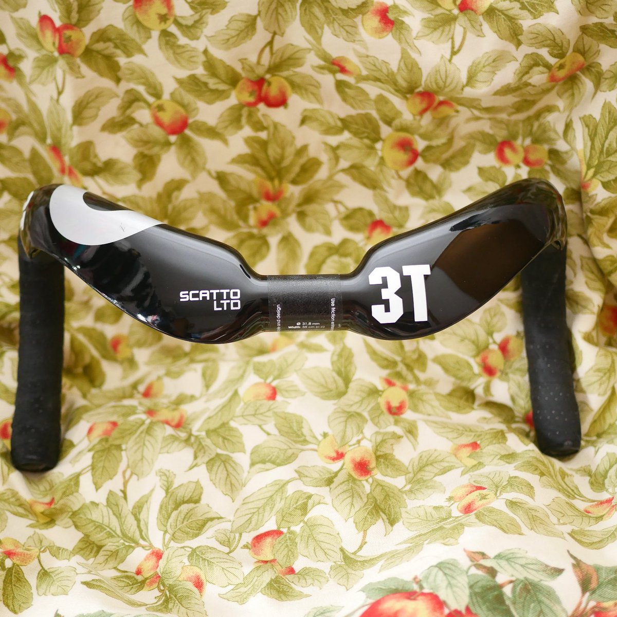 3T SCATTO カーボントラックハンドル　370mm 3T SCATTO LTD カーボン トラックバー
