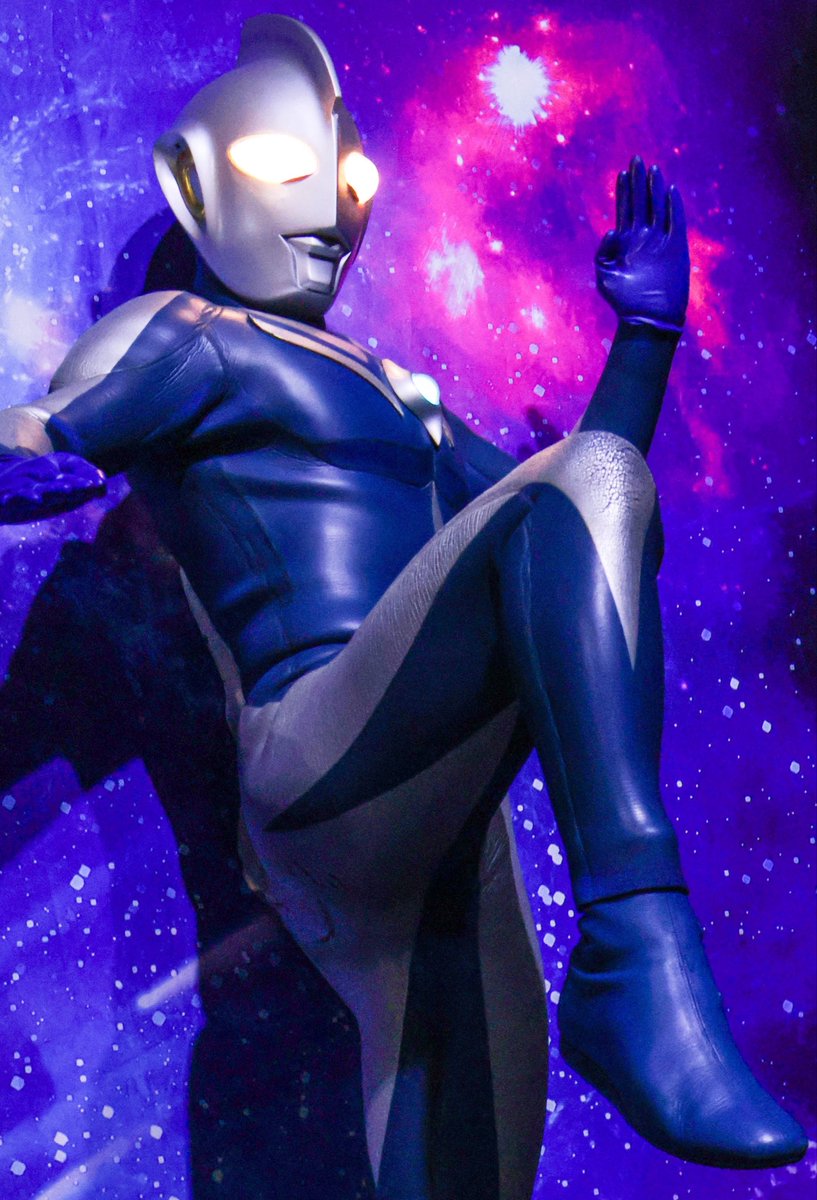 lunaultimate07's tweet photo. 2026/05/24 13:30

ULTRAMAN EXHIBITION
ウルトラマン60周年展

ウルトラマンコスモス ルナモード

昨日に引き続き登板のコスモス！
蹴りやブロック、着地などアクティブなルナが見れて幸せです…！
#シュワッチメモリーズ
#ウルトラマン60周年展
#ひらかたパーク
#コスモス活動
#ウルトラマンコスモス https://t.co/epij5HSZpI