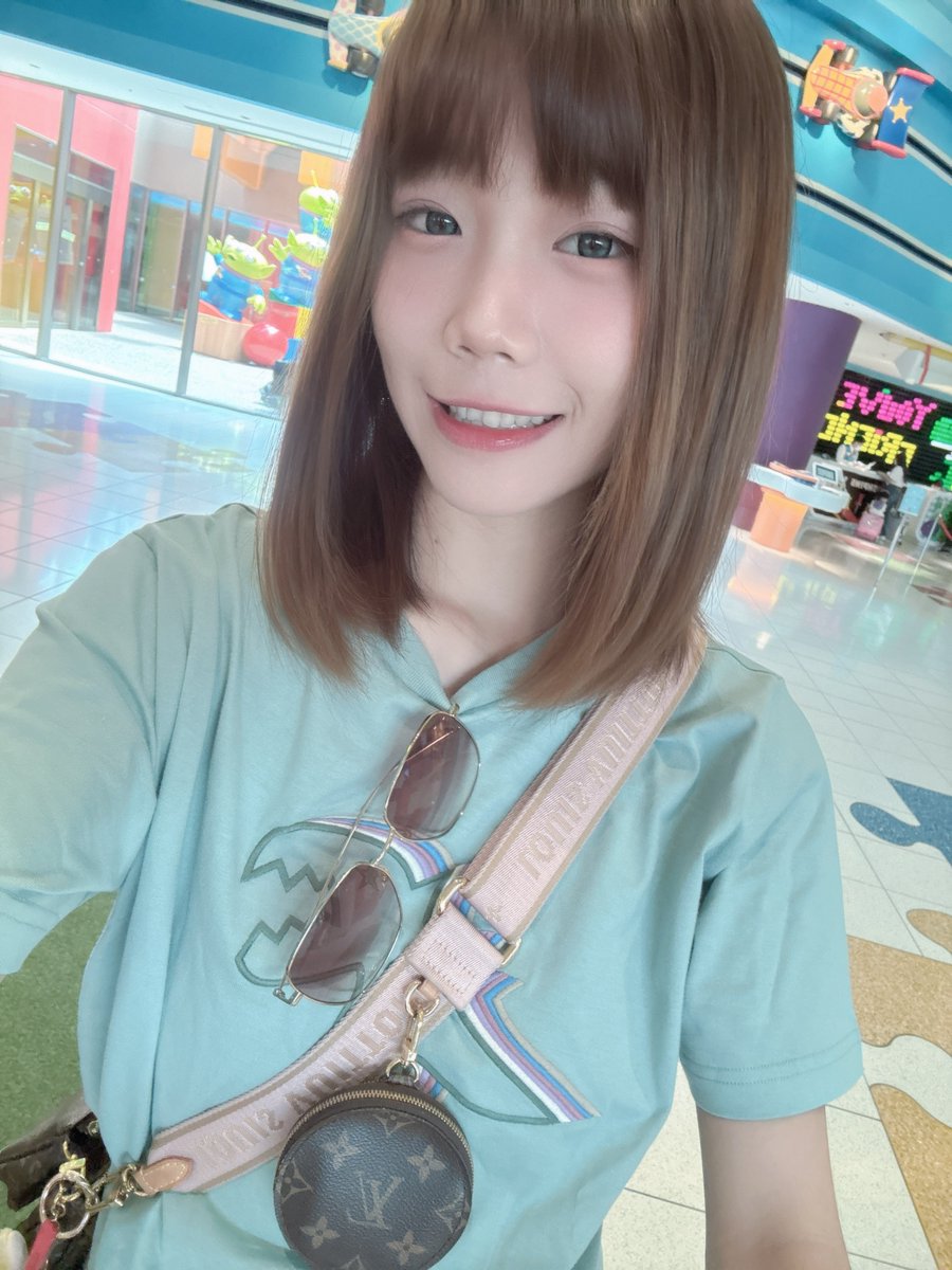 元奈子 tweet media
