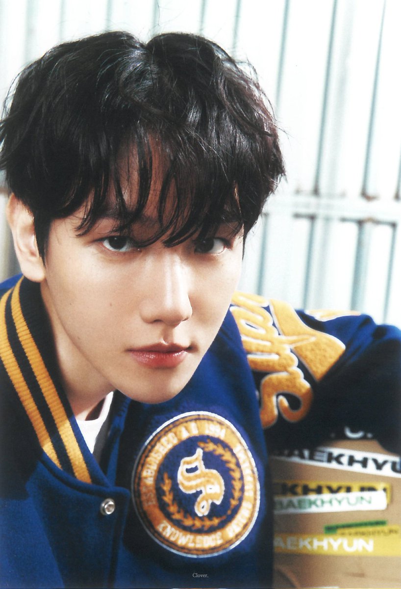 BOXIANx's tweet photo. CAN SOMEBODY MAKE A KDRAMA OUT OF THIS PLEASE? 😭

note: how to imagine baekhyun as highschool role in kdrama, the concept? this b's self story! https://t.co/9Q9pjR9NIX