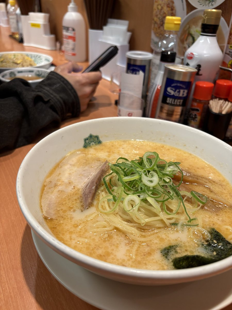 すんた tweet media