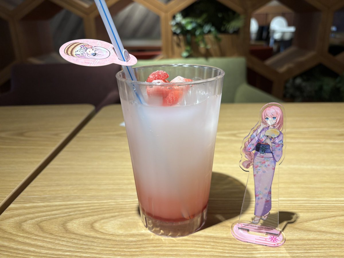 Tony_LM03's tweet photo. RAKU SPA府中の「巡音ルカの湯」行ってきました〜！
地元での開催、しかも巡音ルカの湯が自分の誕生日から始まるという運命的なものを感じ…
#カラフルバスタイム https://t.co/owiA0yqK2k