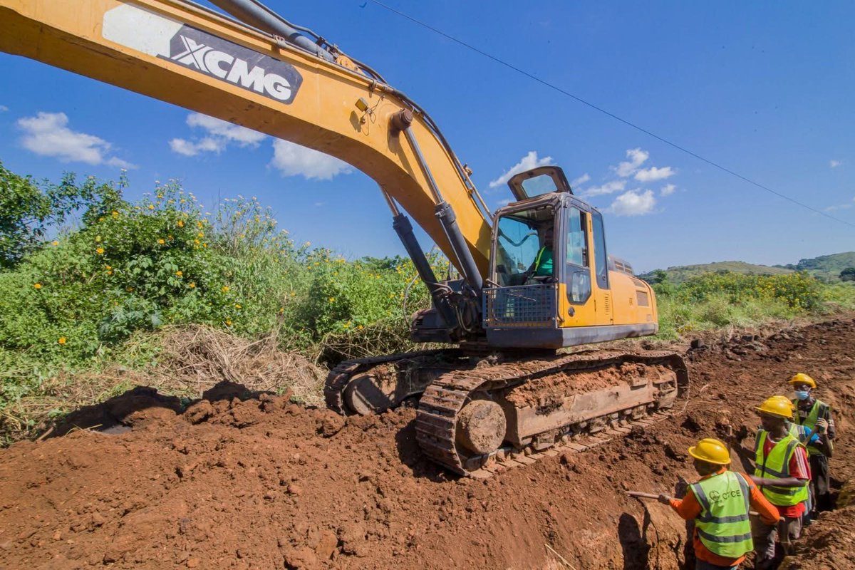 CMitendo's tweet photo. 🇦🇴

O Chefe de Estado autoriza construção de novos sistemas de água no Cuanza-Norte, a informação foi avançada pelo governador Provincial, João Diogo Gaspar, no final de uma visita de campo realizada na sexta-feira, a diferentes projectos em execução na província. https://t.co/SG3TeZC29I