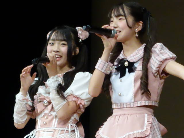 giabbit526's tweet photo. #東京アイドル劇場 （5月23日）
美少女全国お取り寄せライブ

みう（@miu_tan10_08）
藤竹美衣 （@me310501）

#キュートミーズ 

#みう
#アイドル
#キッズアイドル

#藤竹美衣
#キッズモデル
#キッズアイドル
#ALGY
#ラブトキ
#レピピアルマリオ https://t.co/I2yfcSsSYH
