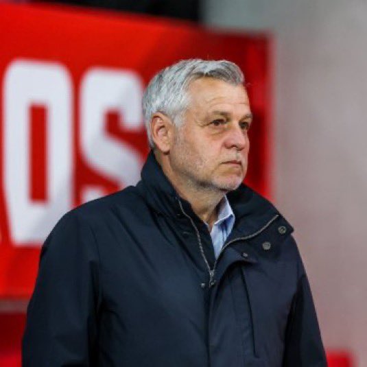 MadnessFoot7's tweet photo. Désoler mais je suis pas emballer par ces deux là… 

Galtier est pousser par FCM juste pour avoir des entrées à l’OM et au stade vu qu’il est le cousin de debono

Genesio c’est un lyonnais !! C’est comme si Lacazette devenait coach de l’OM ! 

Arrêter les connerie svp 🙏🏼 https://t.co/Ynw27smfcr