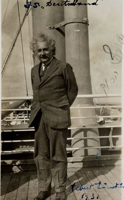 Physics In History tweet media