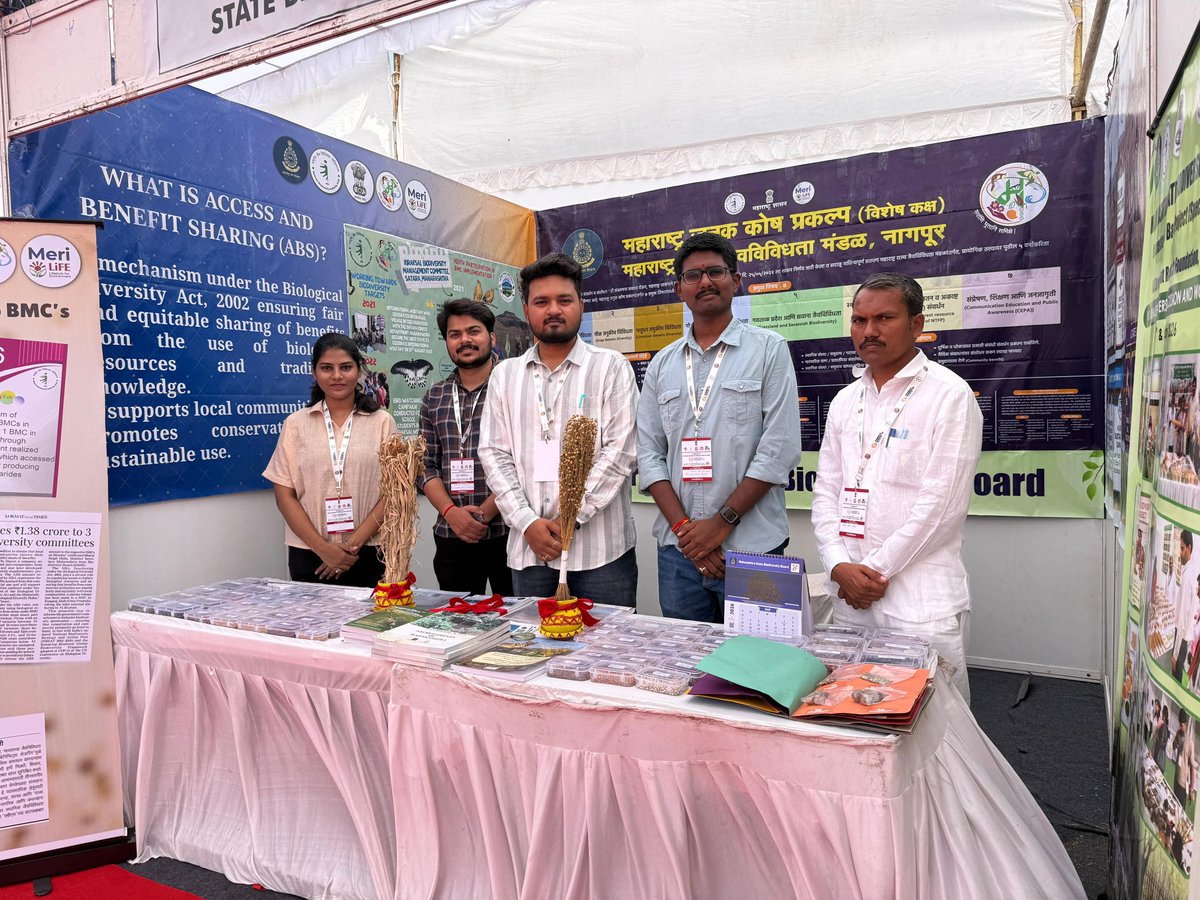 Cpsawant's tweet photo. Maharashtra’s Kirksal BMC represented the state National IDB 2026 in Bhopal! 🌿🐺 Union Minister @byadavbjp CM @DrMohanYadav51 launched the @maharashtrasbb newsletter &amp; Kirksal’s community-led conservation models under the theme “Acting Locally for Global Impact. @NationalBiodiv https://t.co/ybJvx2NAIU