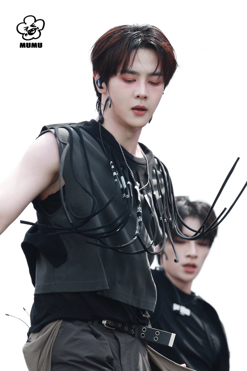 nuomunuomu0101's tweet photo. 「20260523     微博大眼音乐节」#KUN #钱锟 #쿤 #WayV #威神V
#クン https://t.co/YHuDMsGLgm