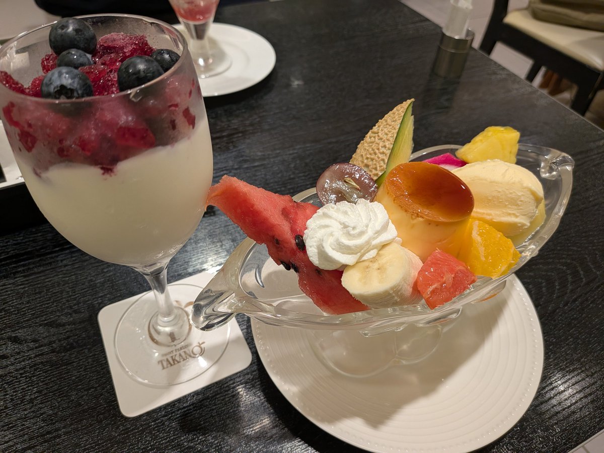 kuukemo's tweet photo. フルーツたべきた！ https://t.co/eG23MErQiH