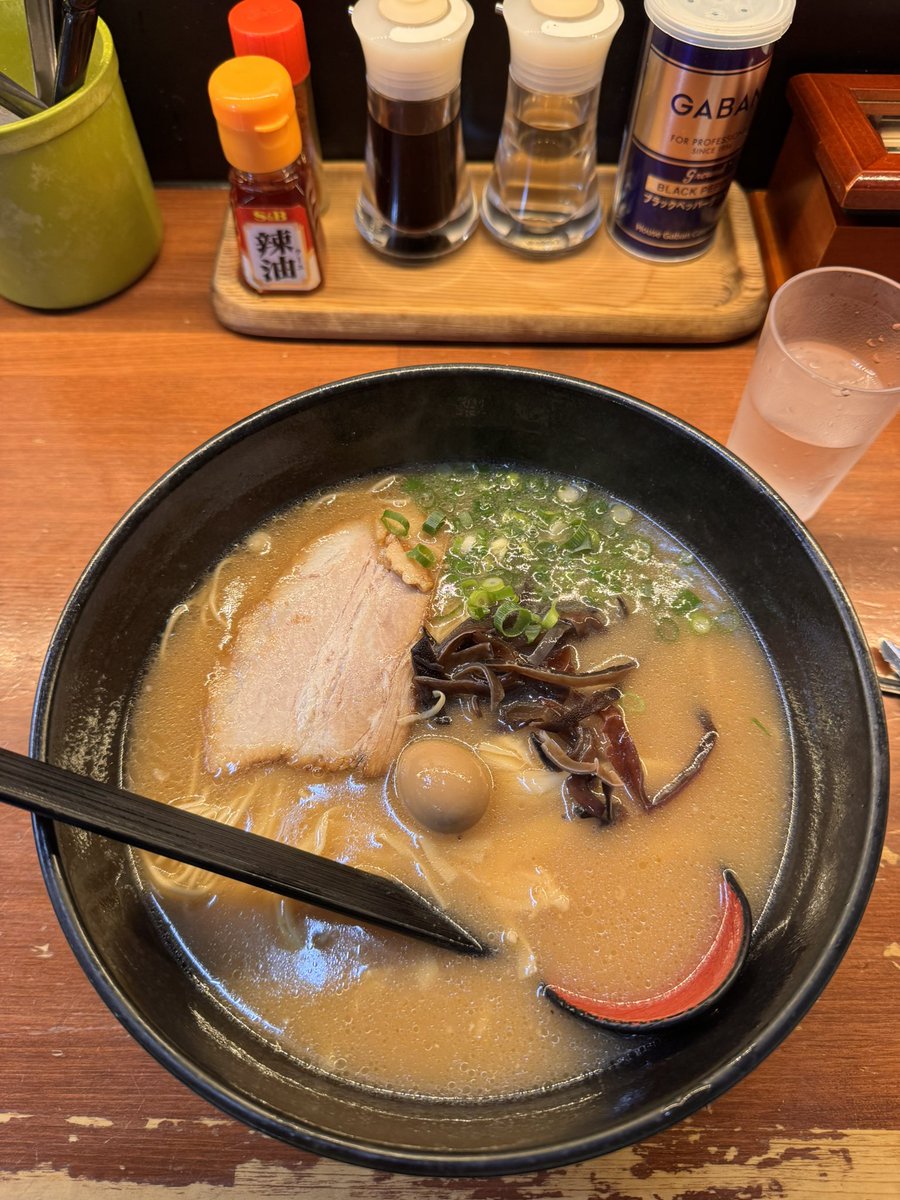 Mosu1401's tweet photo. 昨日は会社の人たちと沼津ツーリング
今日は朝からネギ植え
昼はラーメン

全部楽しい https://t.co/gkMSIB0Zwm