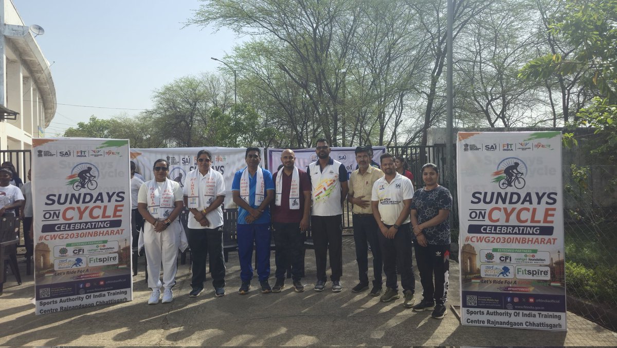raut_sukdev's tweet photo. Fit India Sunday on cycle at Sports Authority Of India Training centre Digvijay Stadium Rajnandgaon Chhattisgarh https://t.co/ccEF3zdIVf