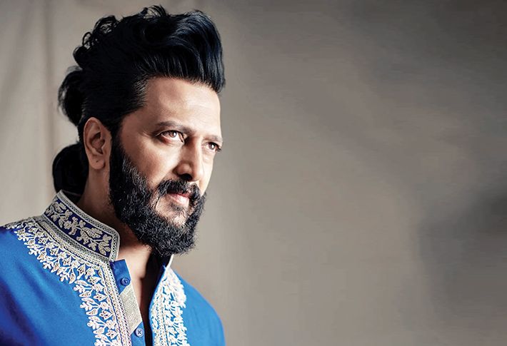 ReviewBollywoo1's tweet photo. Riteish Deshmukh has done 4 movies in Marathi till now and all of them became a  Huge BLOCKBUSTERS 🔥 

He really understands what Marathi audiences loves. A True Superstar of Marathi Cinema ❤️ @Riteishd

1. #RajaShivaji – ₹123 Crore 👑 
2. #Ved – ₹75.50 Crore
3. #Mauli – ₹25 Crore
4. #LaiBhari – ₹35 Crore