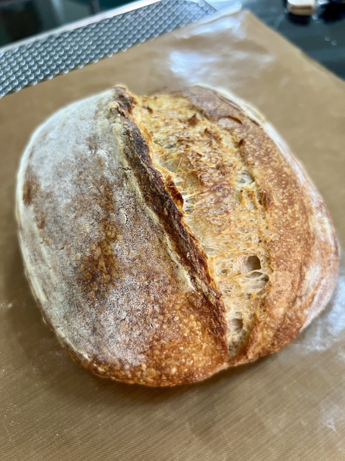 _FreeGameCodes_'s tweet photo. Just pulled my first homemade sourdough loaf out of the oven—crusty outside, fluffy inside, and that perfect tangy aroma! Nothing beats the coziness of baking from scratch on a rainy Sunday. https://t.co/ZuJGIS8F6G